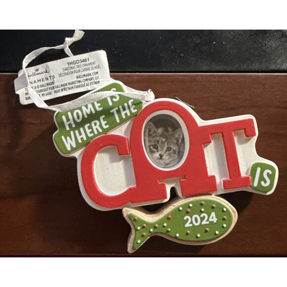 Hallmark 2024 Home is where the Cat is Photo Holder Frame Keepsake Ornament - Picture 1 of 3